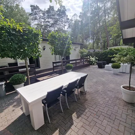 Luxe 4-6 Pers Chalet Op De Veluwe