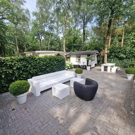 Luxe 4-6 Pers Chalet Op De Veluwe * Хундерло
